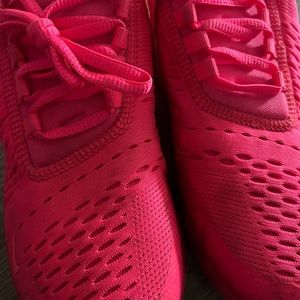 Pink Nikes 270 pink